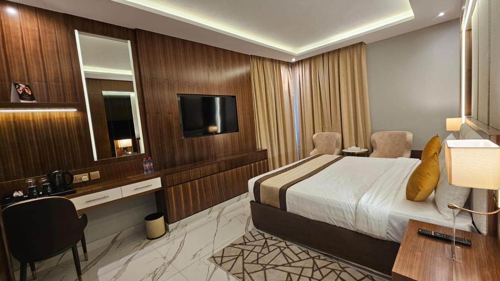 Concorde Deira Hotel -Formerly Golden Tulip Deira Hotel Dubai Exteriör bild