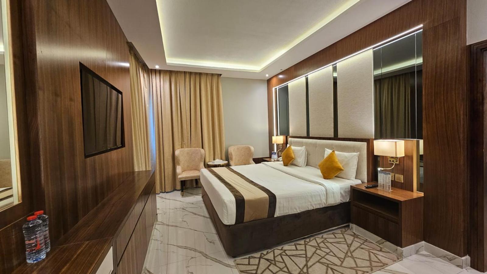 Concorde Deira Hotel -Formerly Golden Tulip Deira Hotel Dubai Exteriör bild